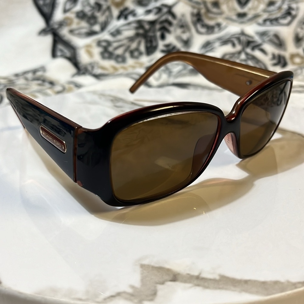 Michael Kors M2649S Sunglasses
by Michael Kors, Bordeaux, 57-15-135 - Picture 2 of 7